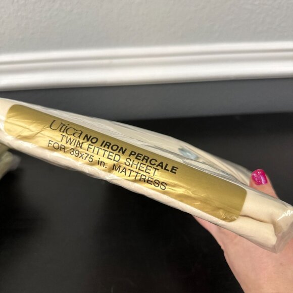 Vtg 70s Utica Cream Floral Elegante Twin Fitted Sheet Deadstock New Cotton Blend - Picture 3 of 8